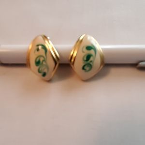 White and green earrings